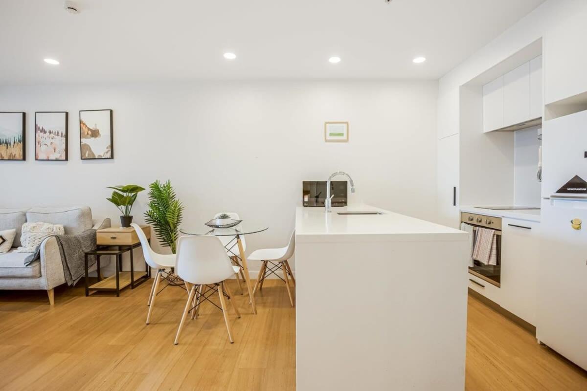 Cosy Two Bedroom Apartment With Balcony Pool And Gym Auckland Ngoại thất bức ảnh